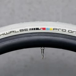 Schwalbe Pro One X Spartacus Evo Super Race 28-622 TLE Addix Race Pneus Pliants 7 Schwalbe Pro One X Spartacus Evo Super Race 28-622 TLE Addix Race Pneus Pliants -Vélo de route Soldes Schwalbe Pro One X Spartacus Evo Super Race 28 622 TLE Addix Race Faltreifen 4026495914673 a