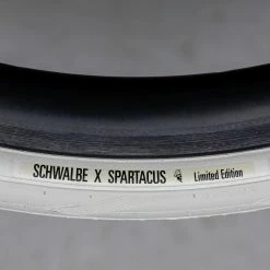 Schwalbe Pro One X Spartacus Evo Super Race 28-622 TLE Addix Race Pneus Pliants 8 Schwalbe Pro One X Spartacus Evo Super Race 28-622 TLE Addix Race Pneus Pliants -Vélo de route Soldes Schwalbe Pro One X Spartacus Evo Super Race 28 622 TLE Addix Race Faltreifen 4026495914673 b